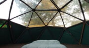 Dôme géodésique  intérieur Camping à la ferme Roumavagi