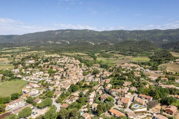 Village de Cabrières d'Aigues dans le Sud Luberon
